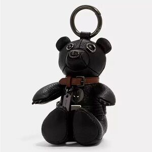 COACH │ BLACK PANTHER leather keyring 3 1/2" x 5" 
© 2020 MARVEL Style No. 2750